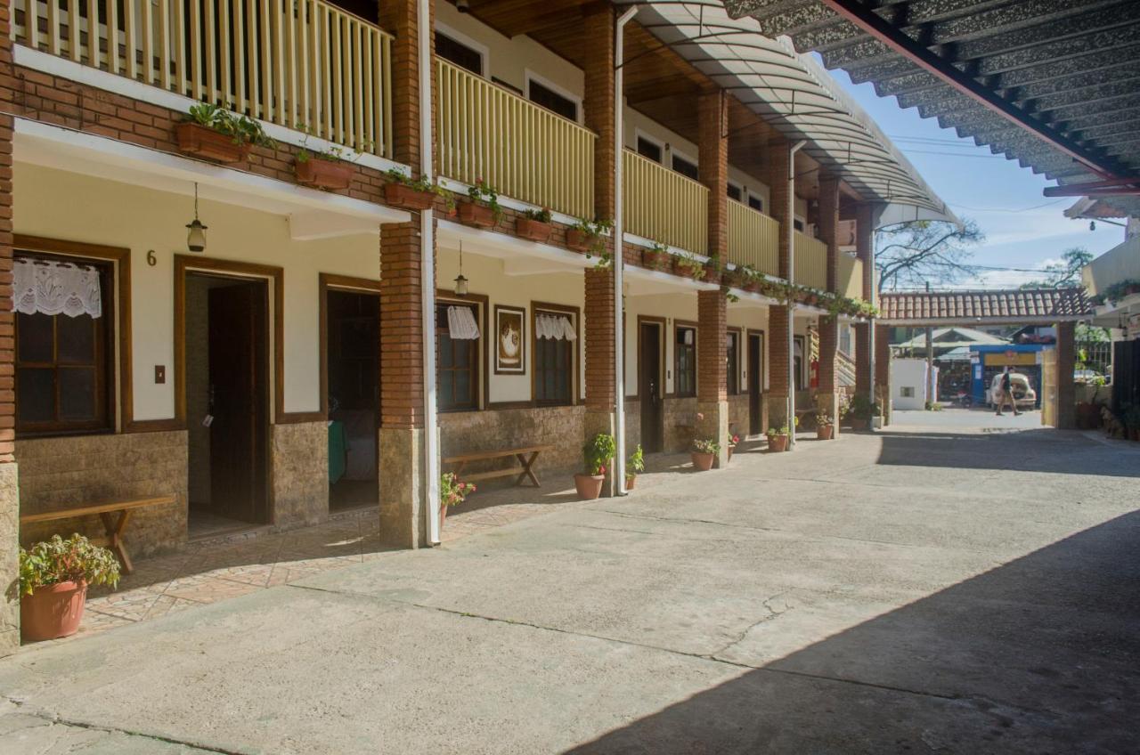 Pousada Beira Rio Санту-Антониу-ду-Пиньял Экстерьер фото